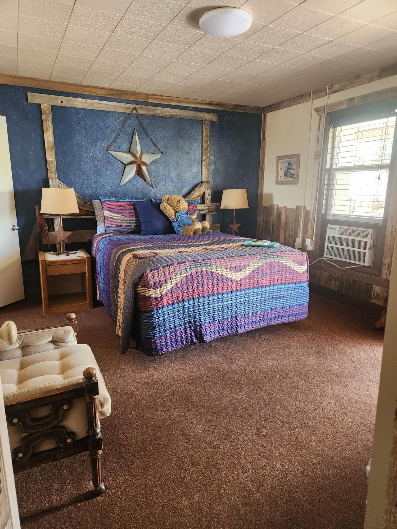 إيسكالانتي Cowboy Country Inn الغرفة الصورة