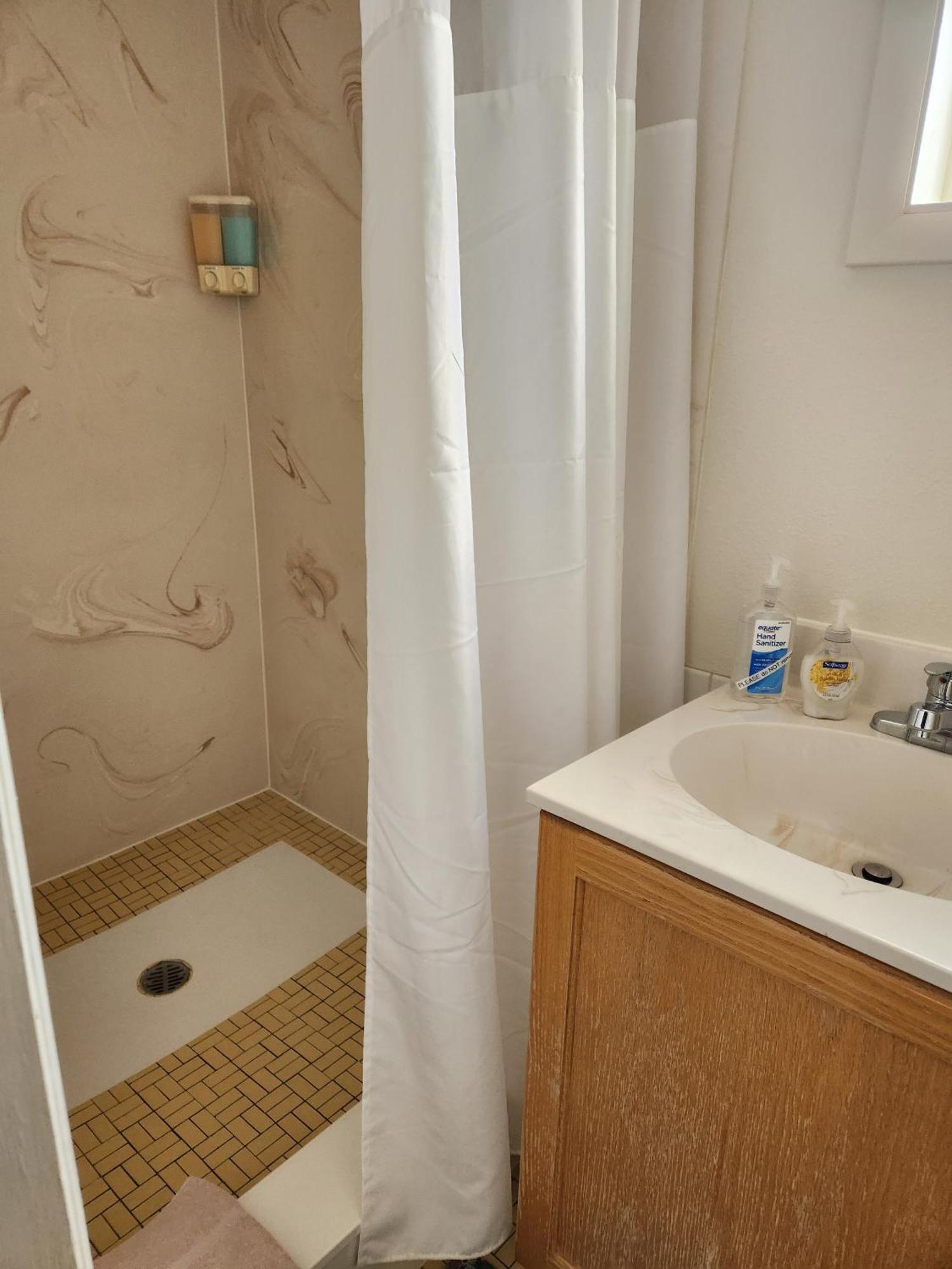 إيسكالانتي Cowboy Country Inn الغرفة الصورة