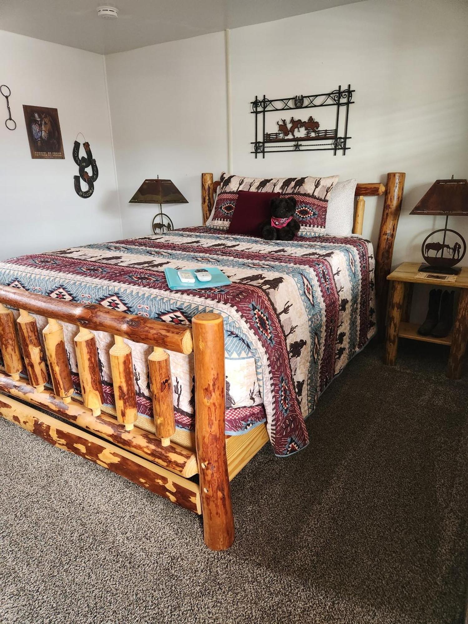 إيسكالانتي Cowboy Country Inn الغرفة الصورة