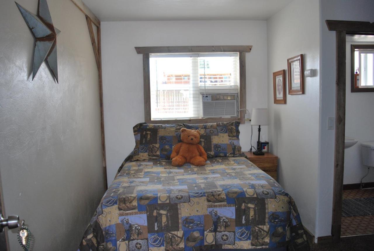 إيسكالانتي Cowboy Country Inn المظهر الخارجي الصورة